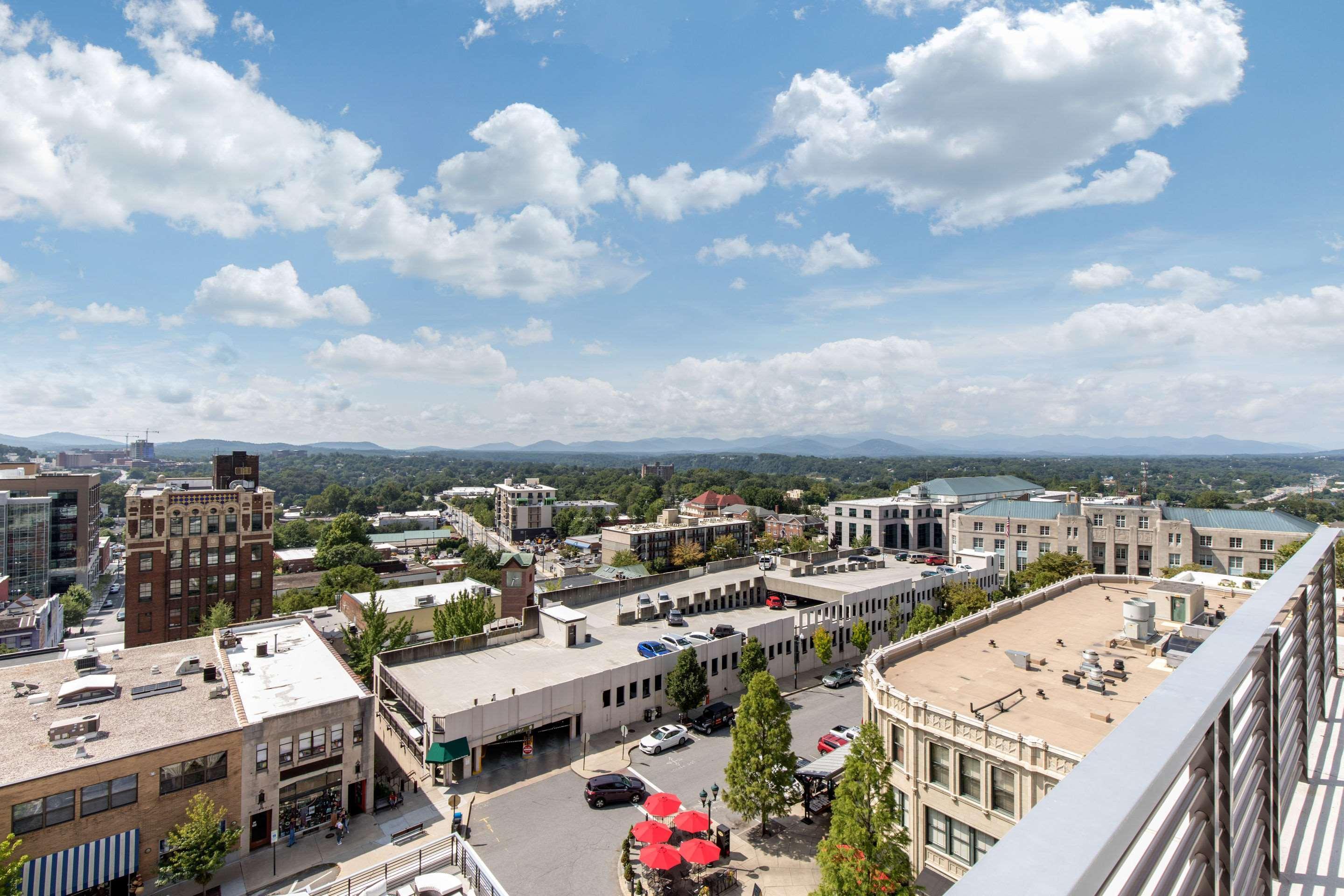 Cambria Hotel Downtown Asheville Exterior photo